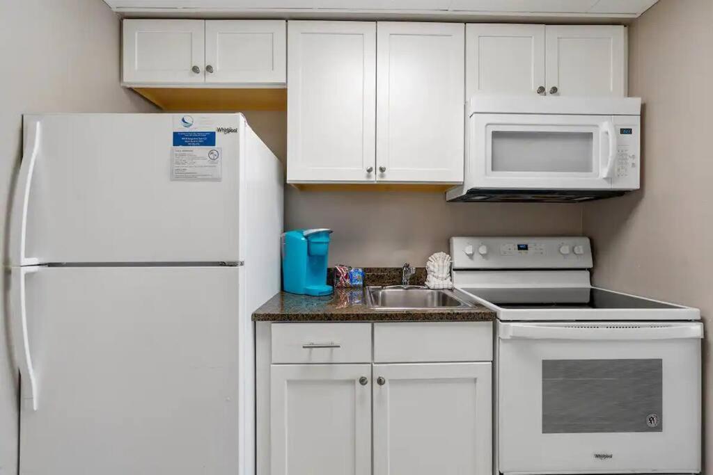 Relaxing Oceanview Suite With Full Kitchen In 306 Myrtle Beach Exterior foto